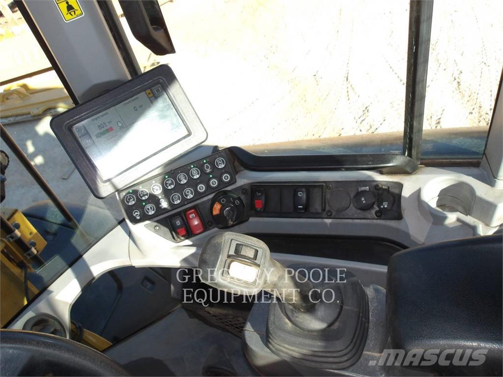 CAT 938M Wielladers