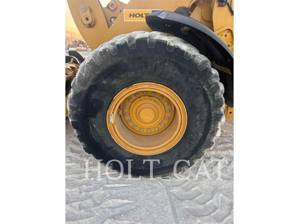 CAT 938M QC Wielladers
