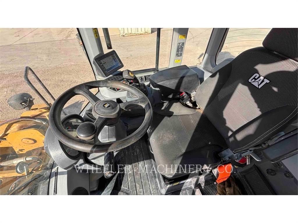 CAT 938M QC Wielladers