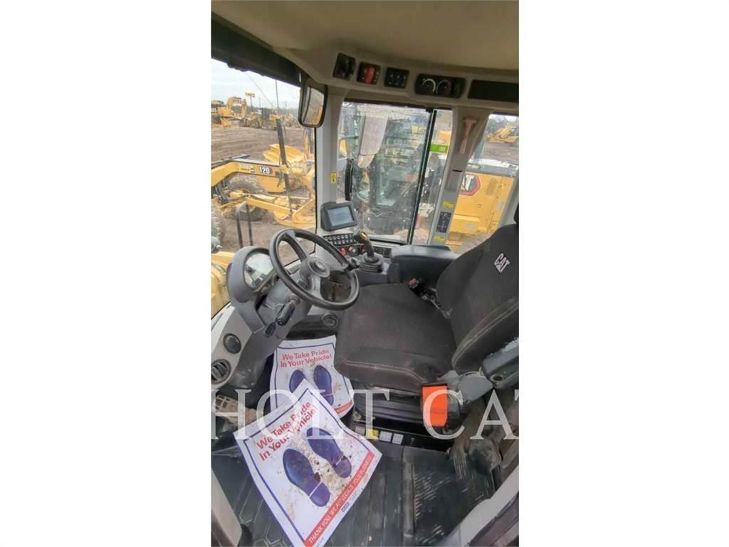 CAT 938M QC Wielladers