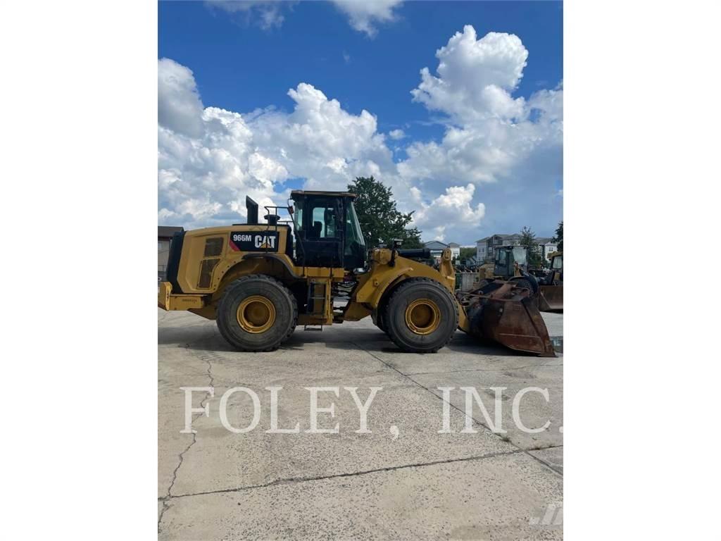 CAT 966M Wielladers