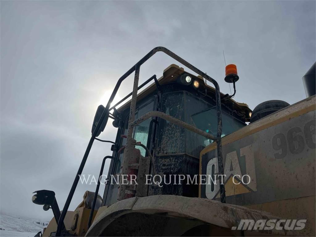 CAT 966M Wielladers