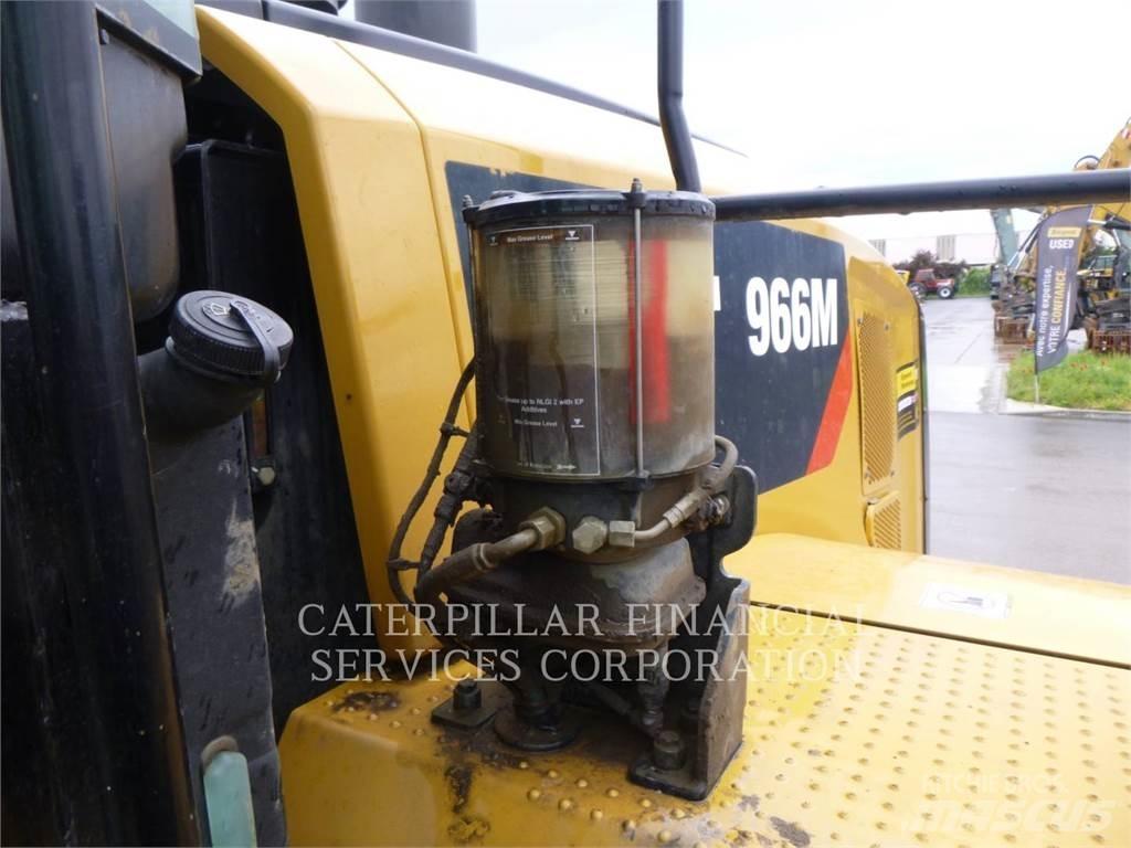 CAT 966M Wielladers