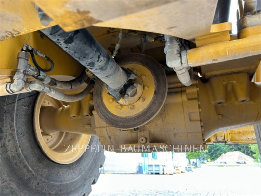 CAT 966M Wielladers