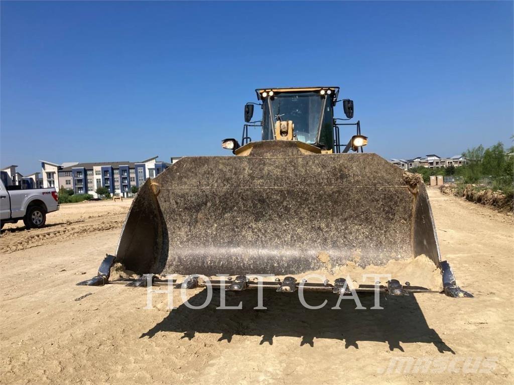 CAT 966M Wielladers