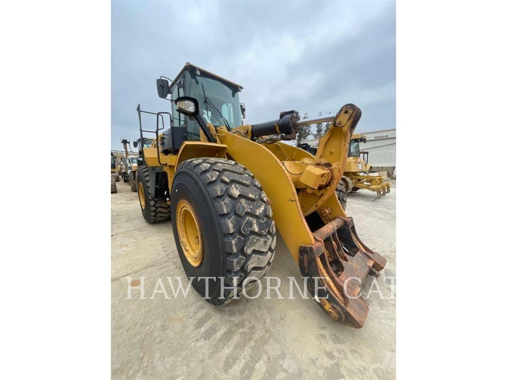 CAT 966M Wielladers