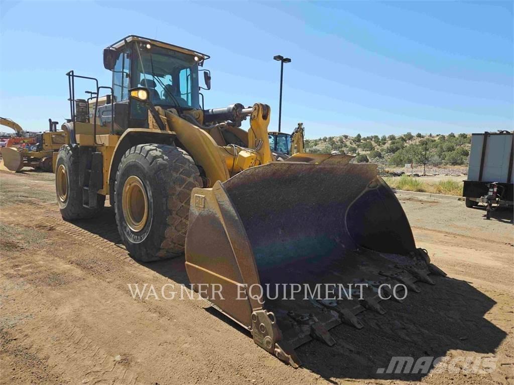 CAT 966M Wielladers