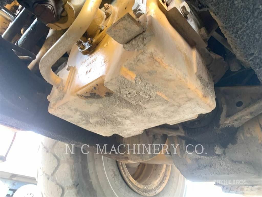 CAT 972G Wielladers