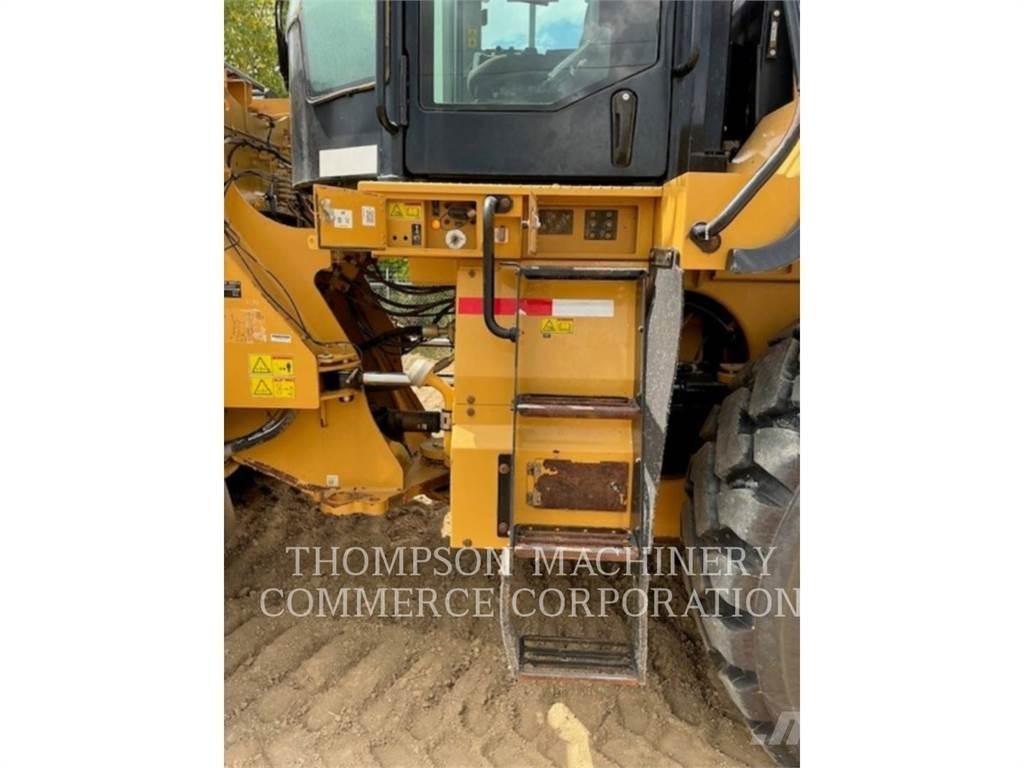 CAT 972M Wielladers