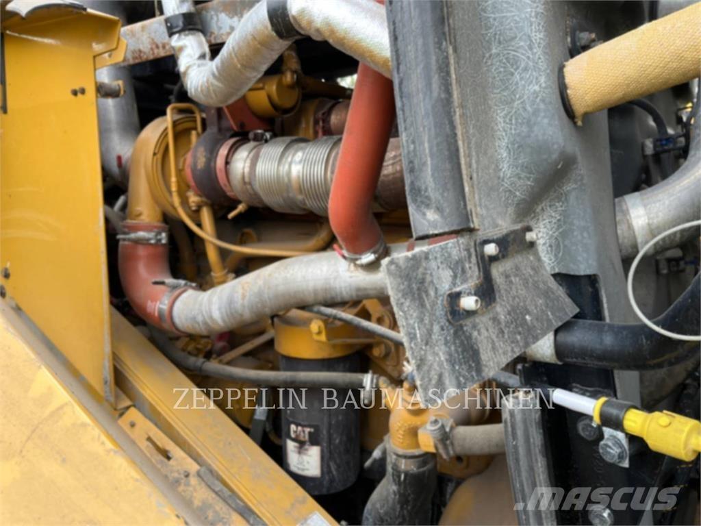 CAT 972M Wielladers