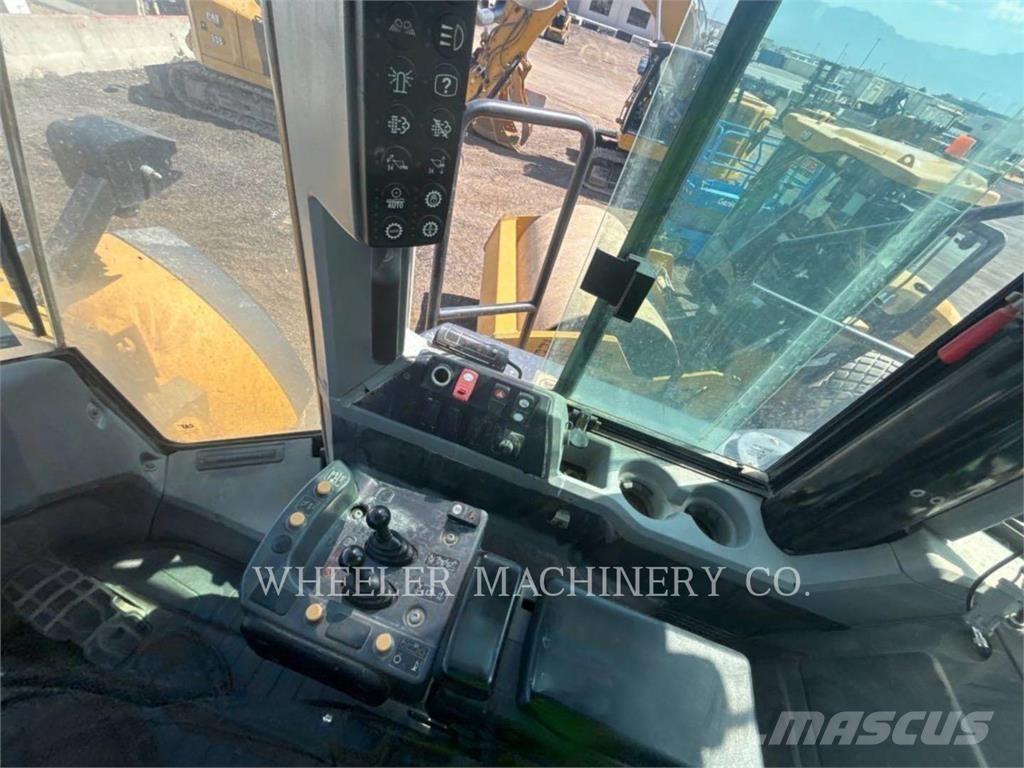 CAT 982M AOC Wielladers