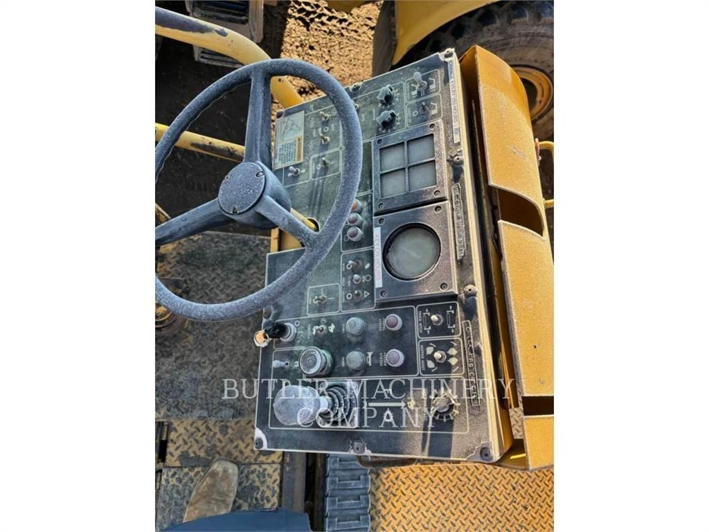 CAT AP-1000B Asfaltafwerkmachines