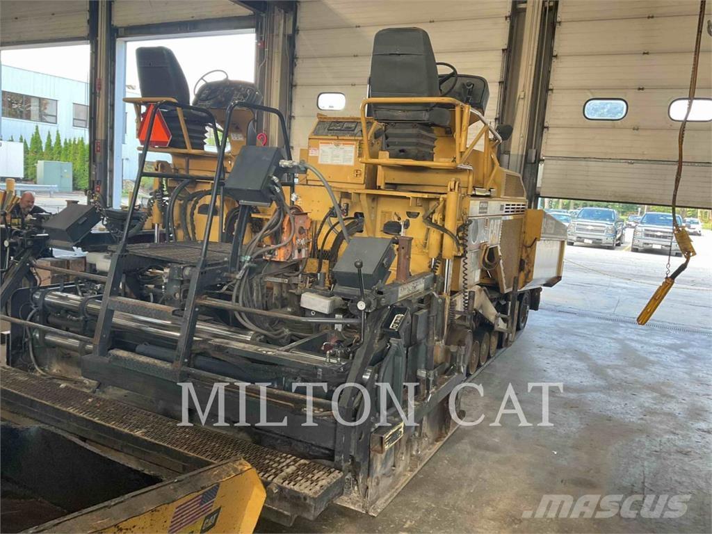 CAT AP-1055D Asfaltafwerkmachines