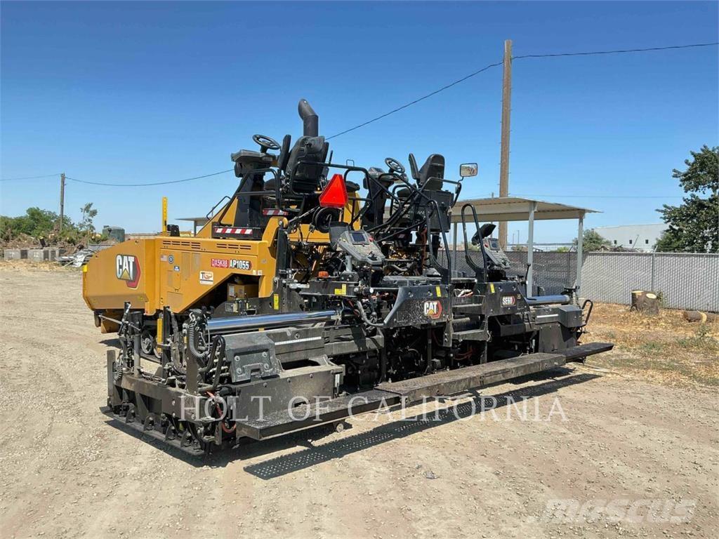 CAT AP1055 Asfaltafwerkmachines