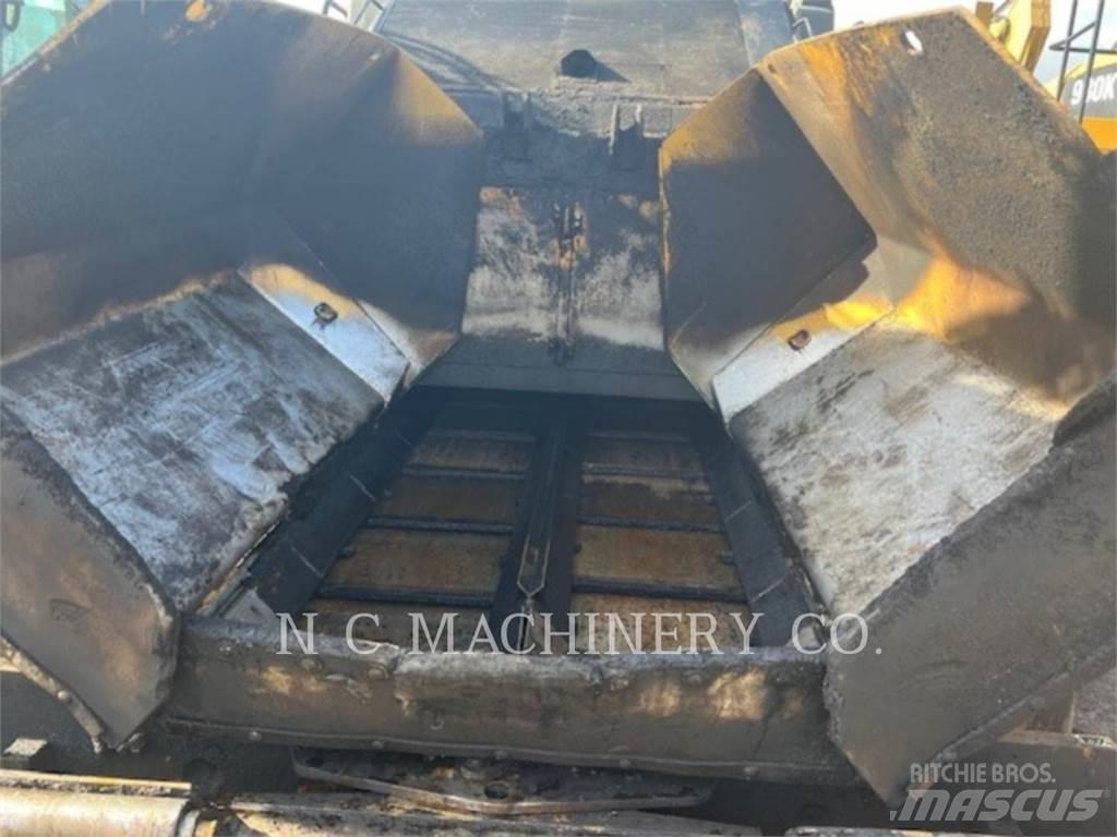 CAT AP1055F Asfaltafwerkmachines
