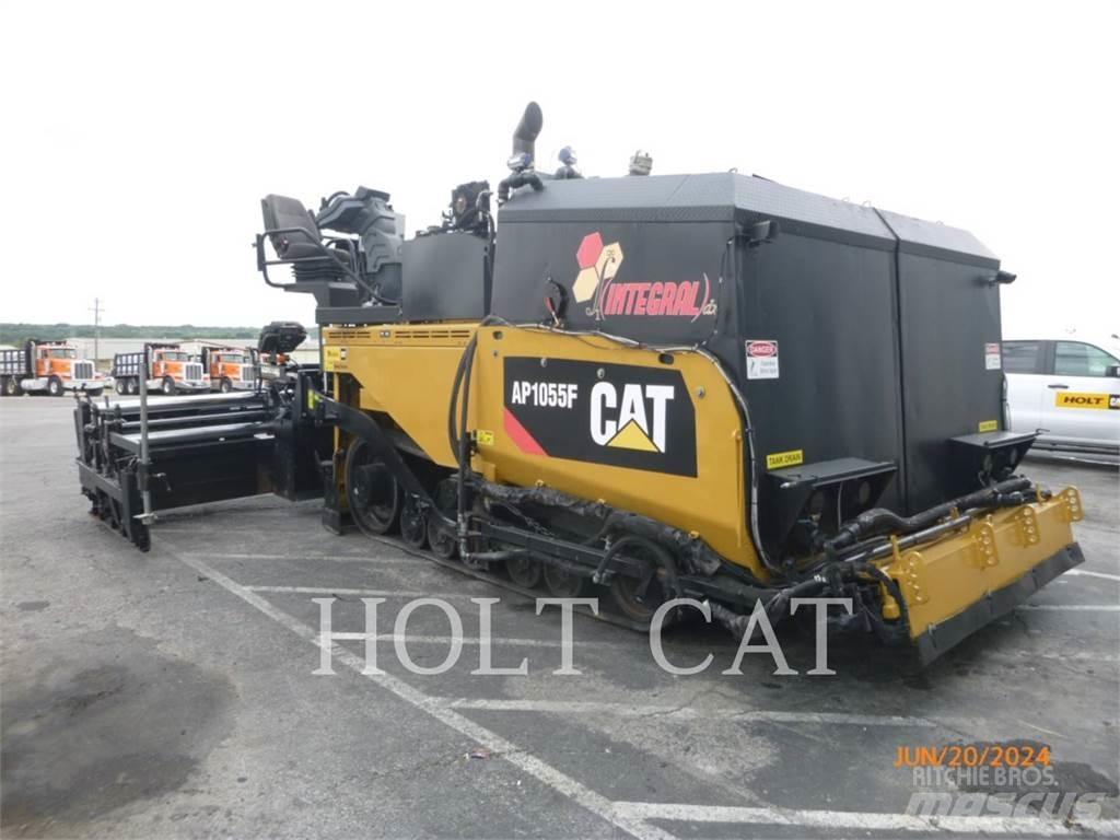 CAT AP1055F SPRAY PAVER Asfaltafwerkmachines