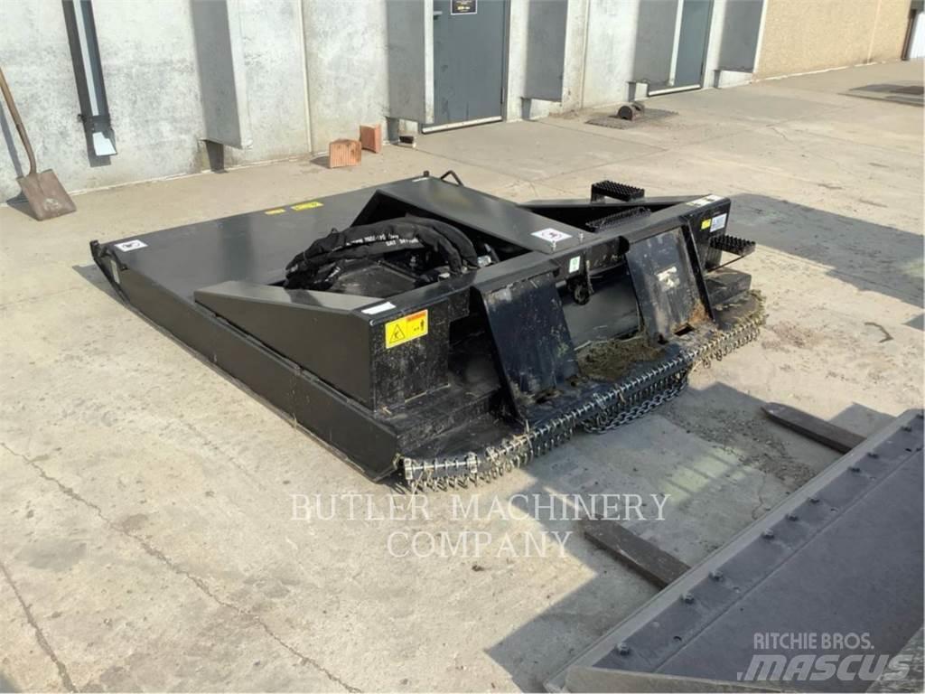 CAT BR320 Klepelmaaiers