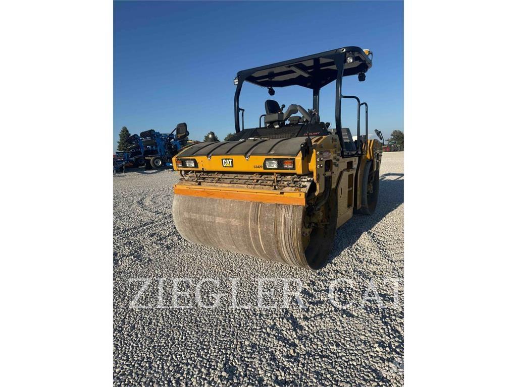 CAT CB15 Grondverdichtingsmachines
