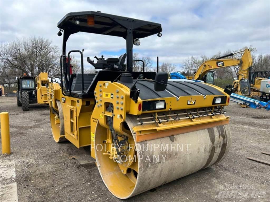 CAT CB15-01 Grondverdichtingsmachines