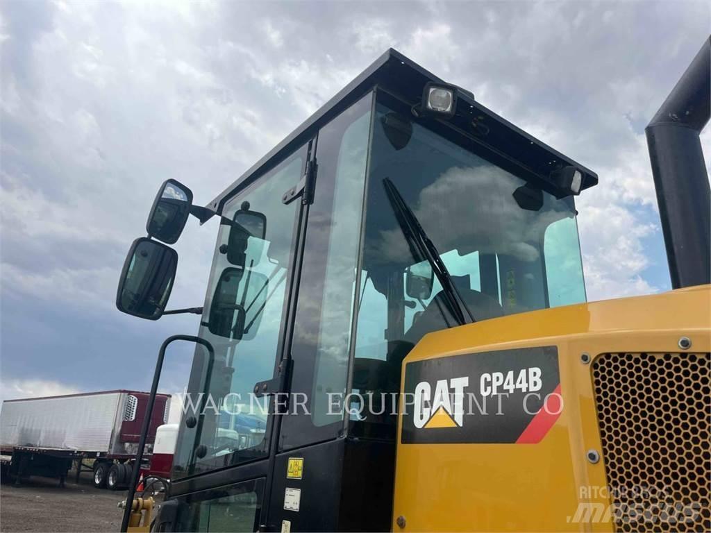 CAT CP44B Grondverdichtingsmachines
