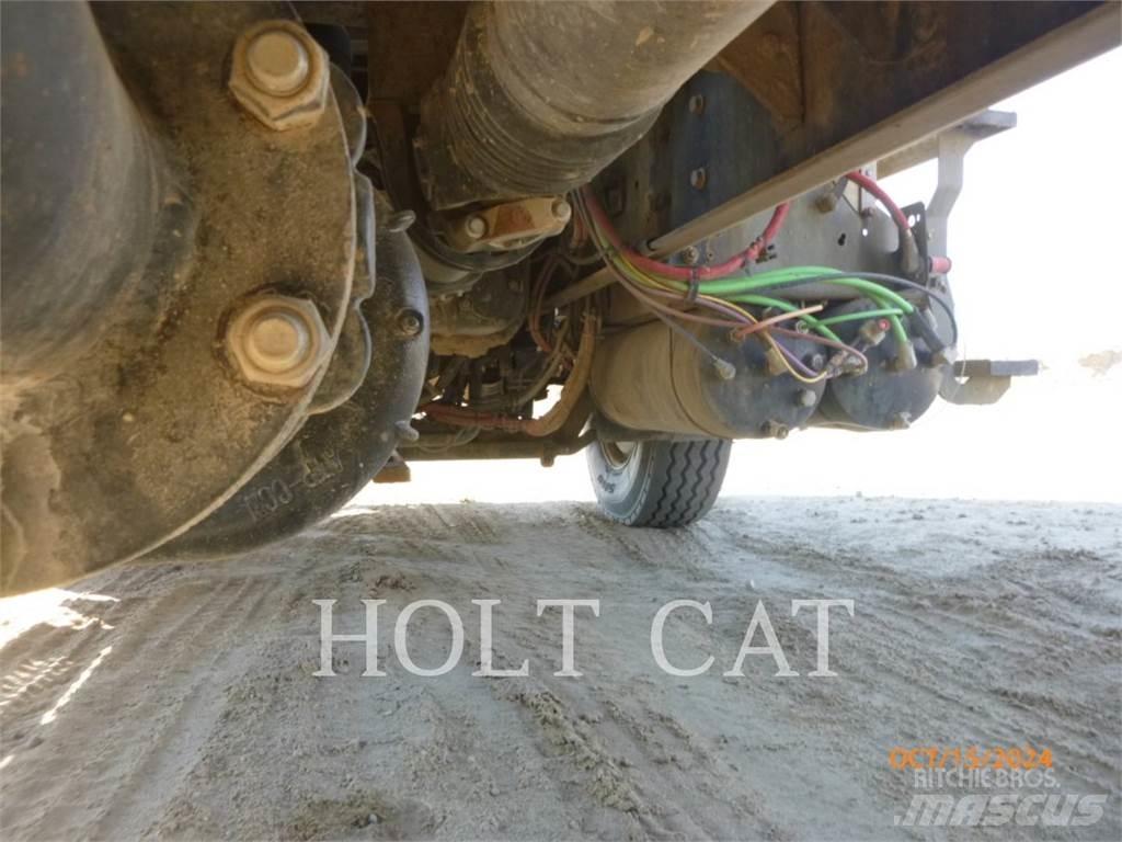 CAT CT660S SBA 6X4 Tankwagen