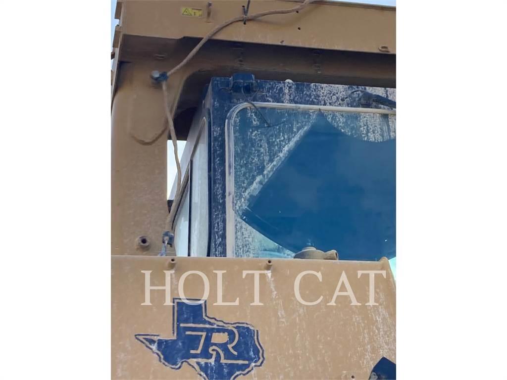 CAT D10T2 Rupsdozers