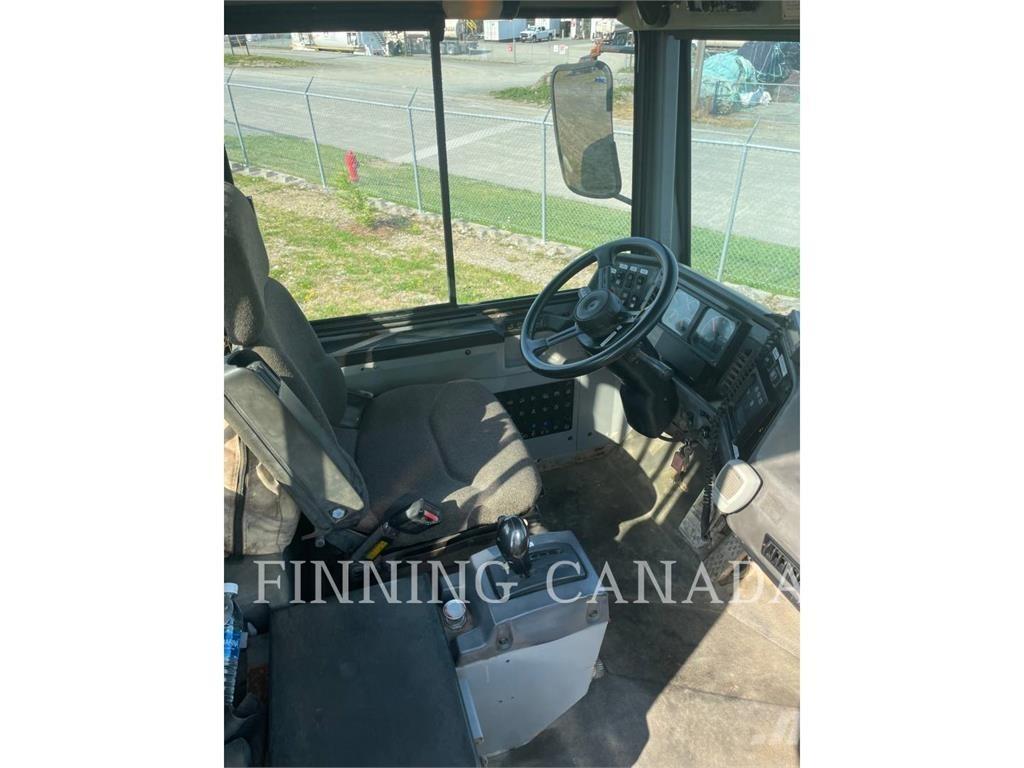 CAT D300E Knik dumptrucks