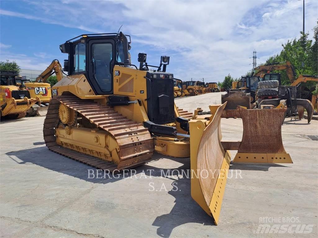 CAT D5 Rupsdozers