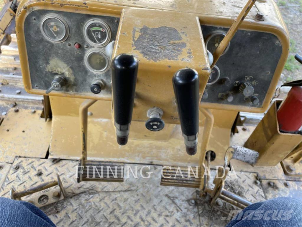 CAT D6E Rupsdozers