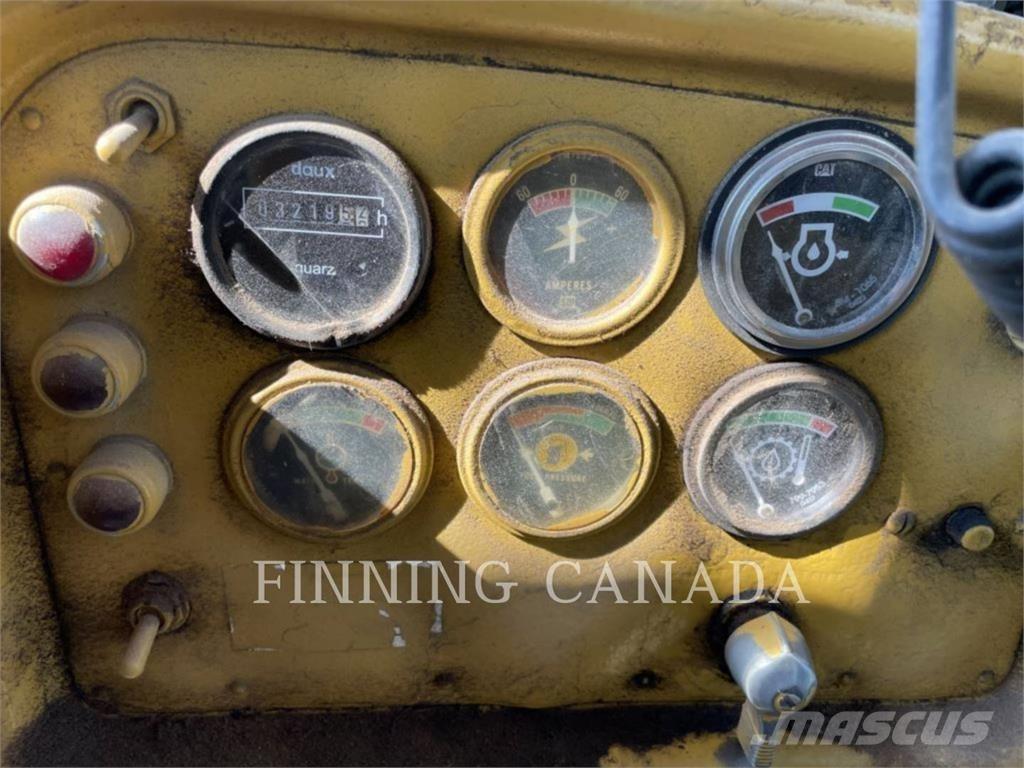 CAT D7G Rupsdozers