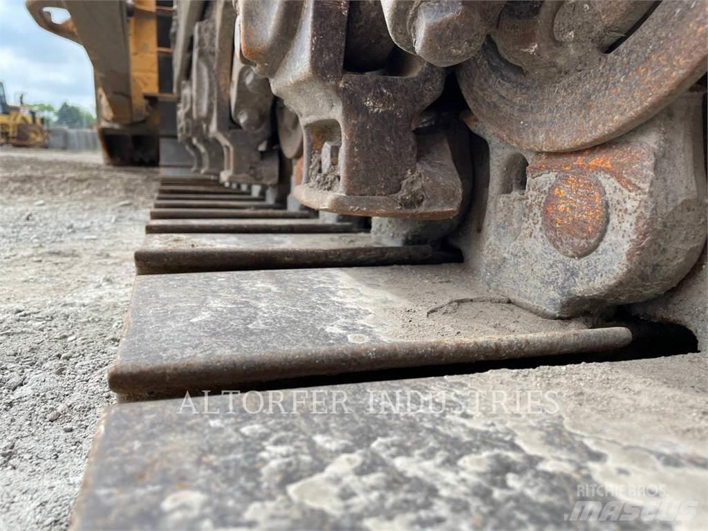 CAT D8R Rupsdozers