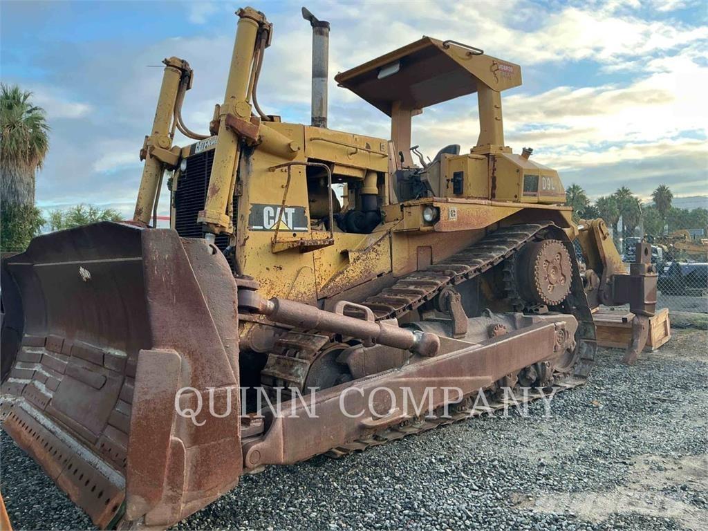 CAT D9L Rupsdozers