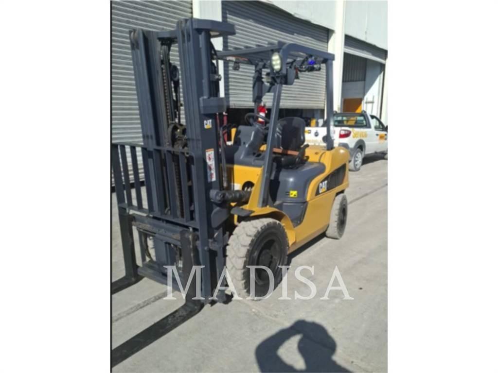 CAT DP30NM5-D Heftrucks overige