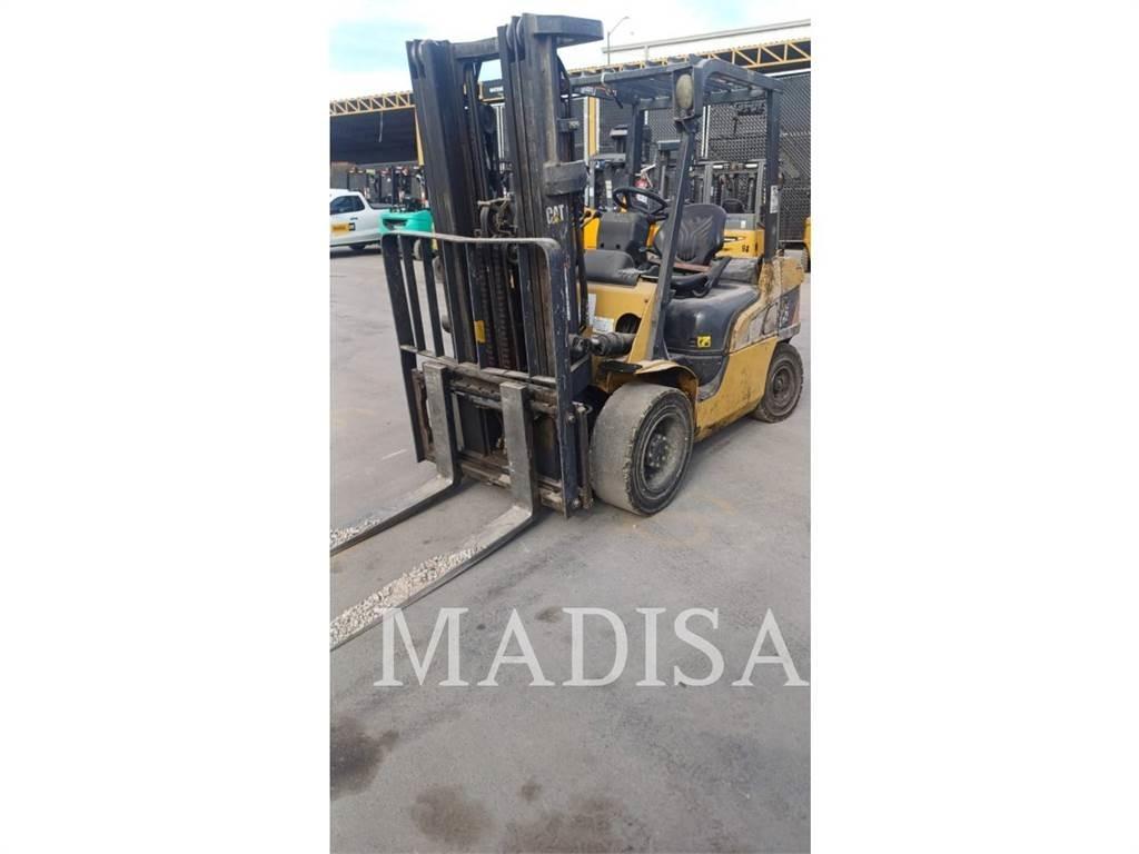 CAT DP30NM5-D Heftrucks overige