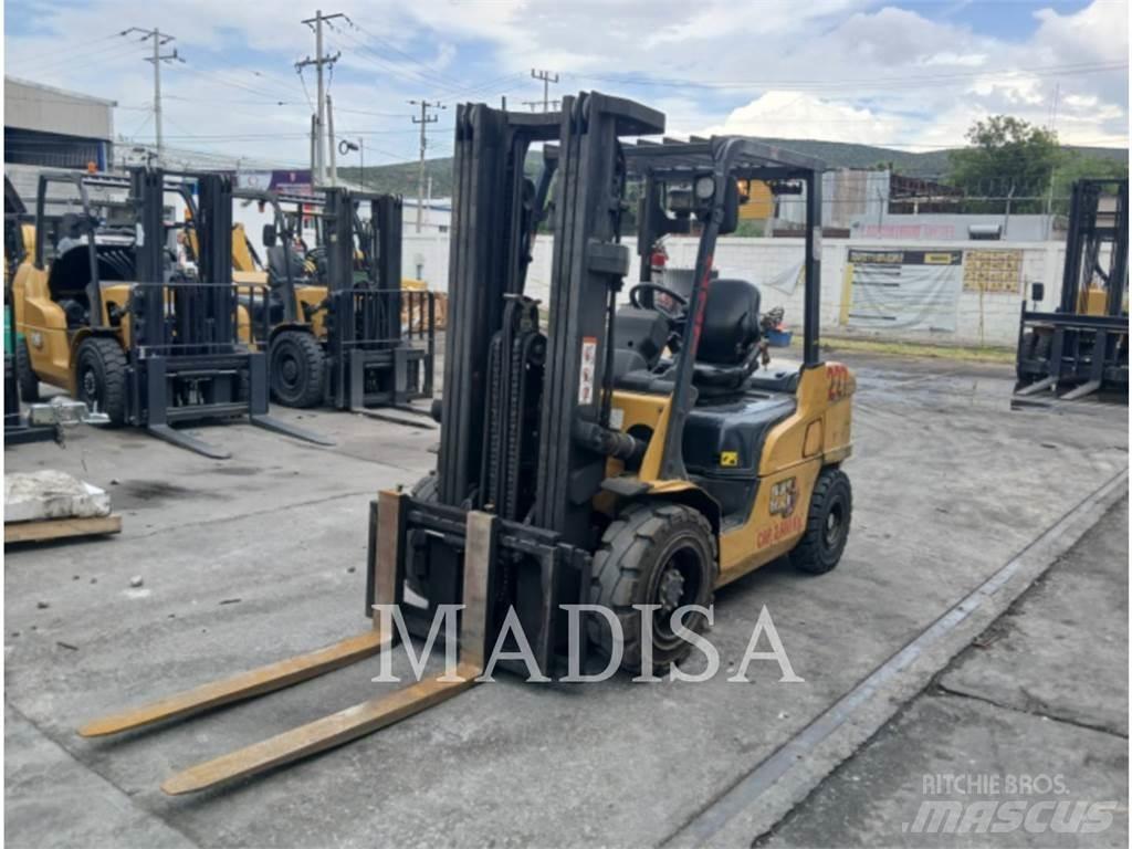 CAT LIFT TRUCKS DP30NM Diesel heftrucks
