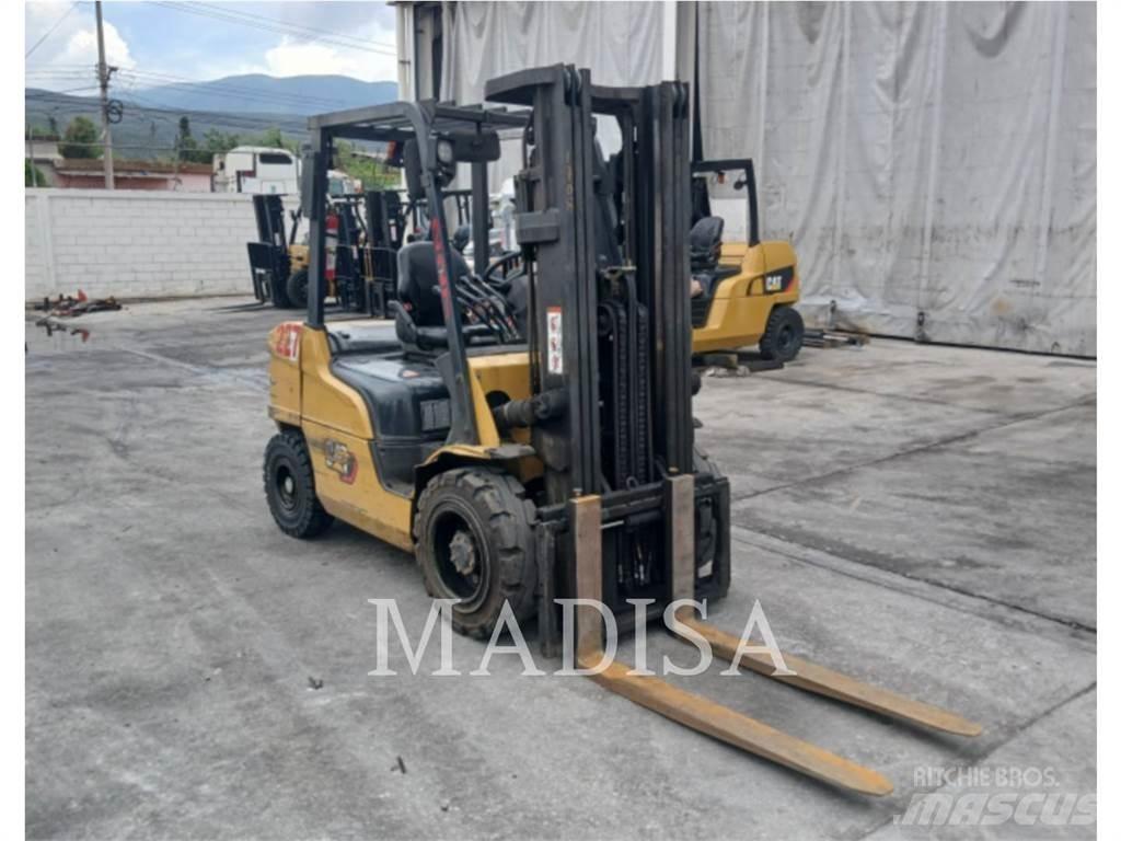 CAT LIFT TRUCKS DP30NM Diesel heftrucks