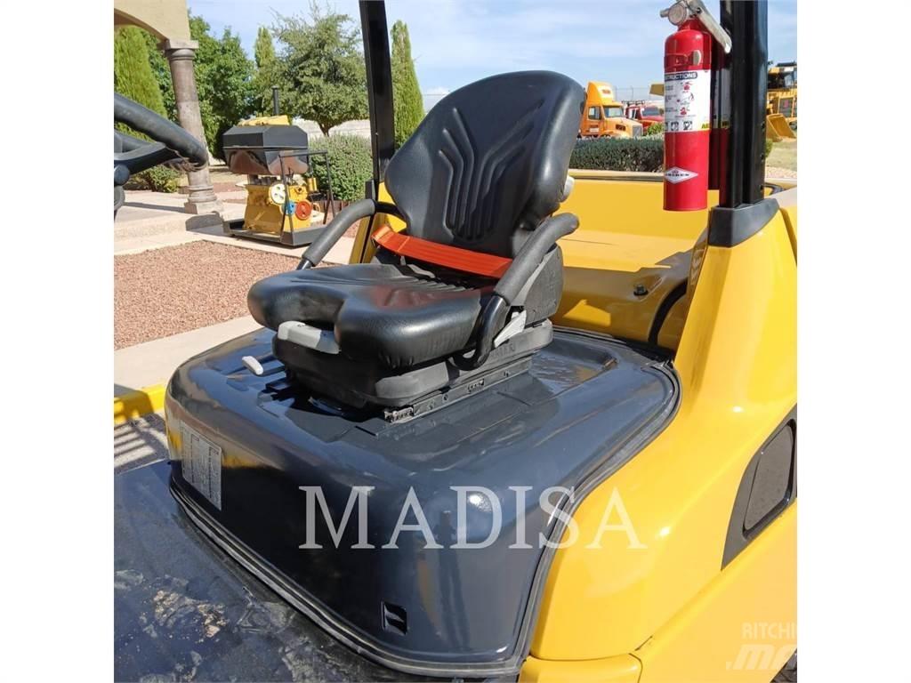 CAT LIFT TRUCKS DP50NM Diesel heftrucks