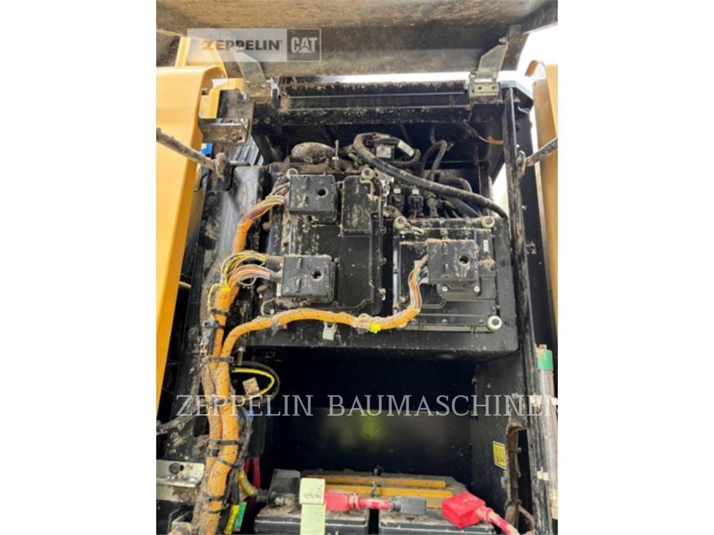CAT MH3022-06C Sloopgraafmachines