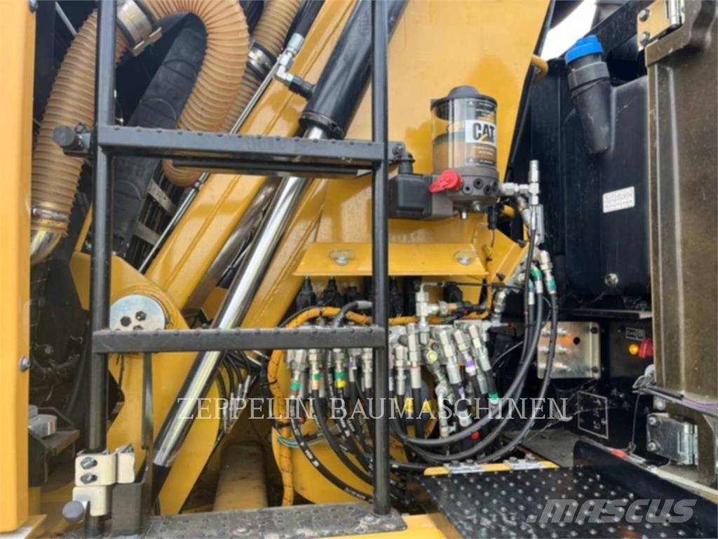 CAT MH3024-06C Sloopgraafmachines