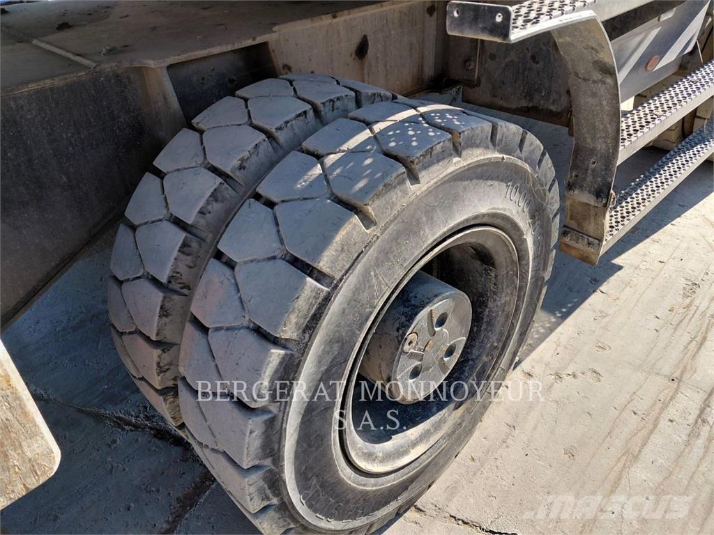 CAT MH3024-1 Wielgraafmachines