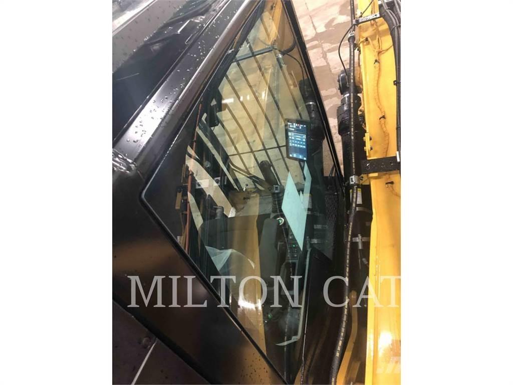 CAT MH3026 Wielgraafmachines