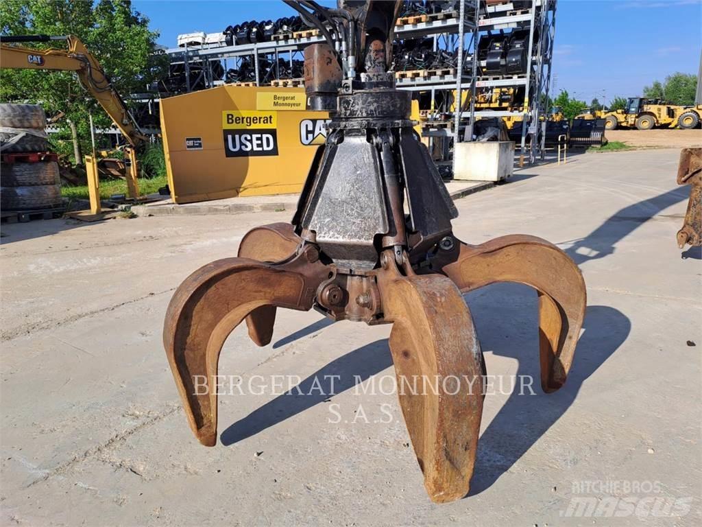 CAT MH3026 Wielgraafmachines