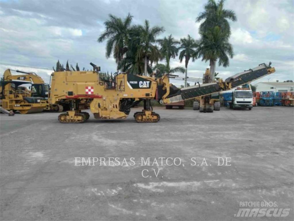 CAT PM-200 Asfaltfrezen