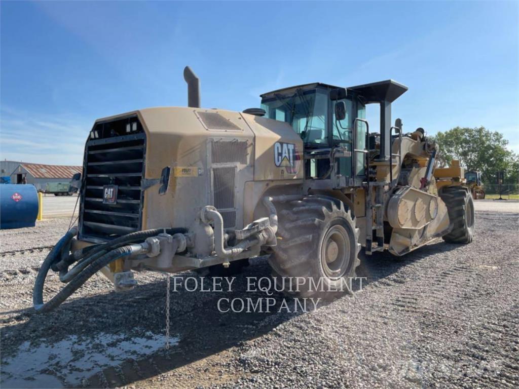 CAT RM500B Asfaltafwerkmachines