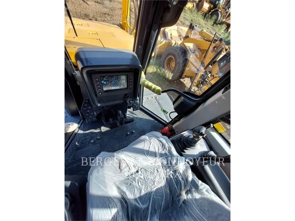 CAT TD-15M Rupsdozers
