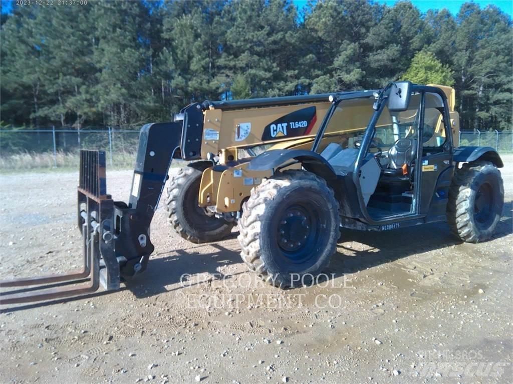 CAT TL642D Verreikers
