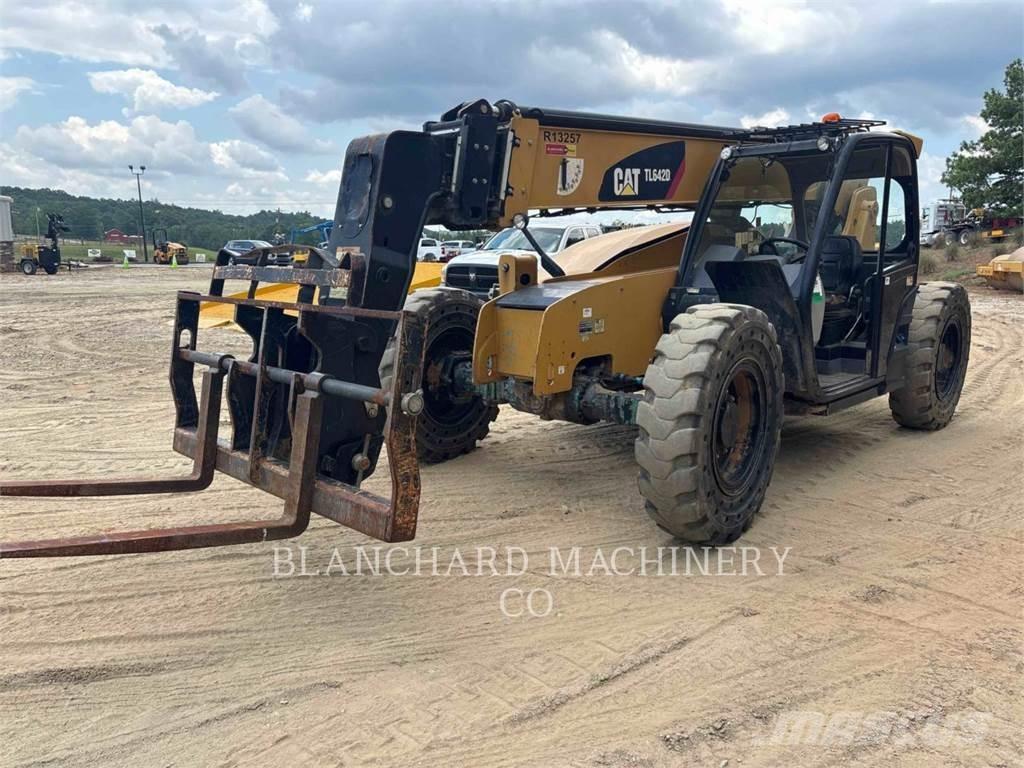 CAT TL642D Verreikers