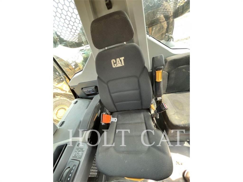 CAT W00 730 Tankwagen