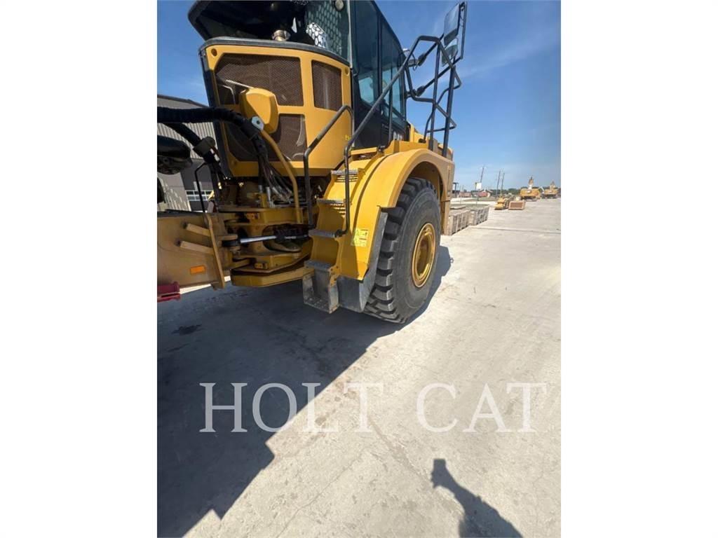CAT W00 740GC Tankwagen