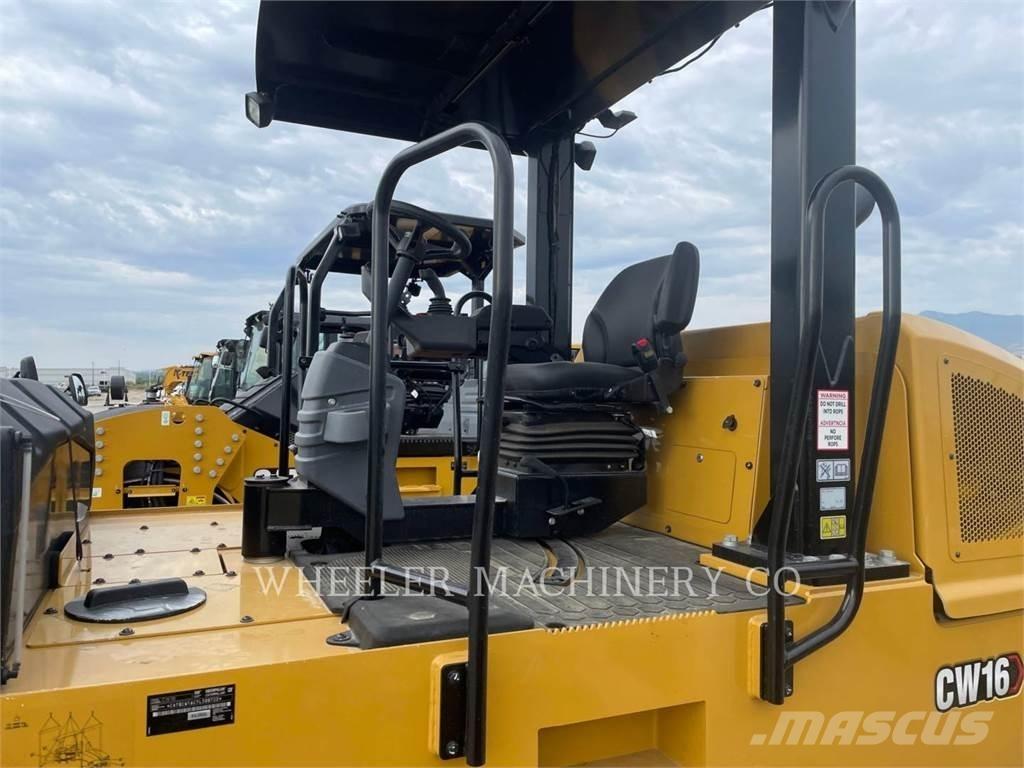 CAT W16 Bandenwalsen